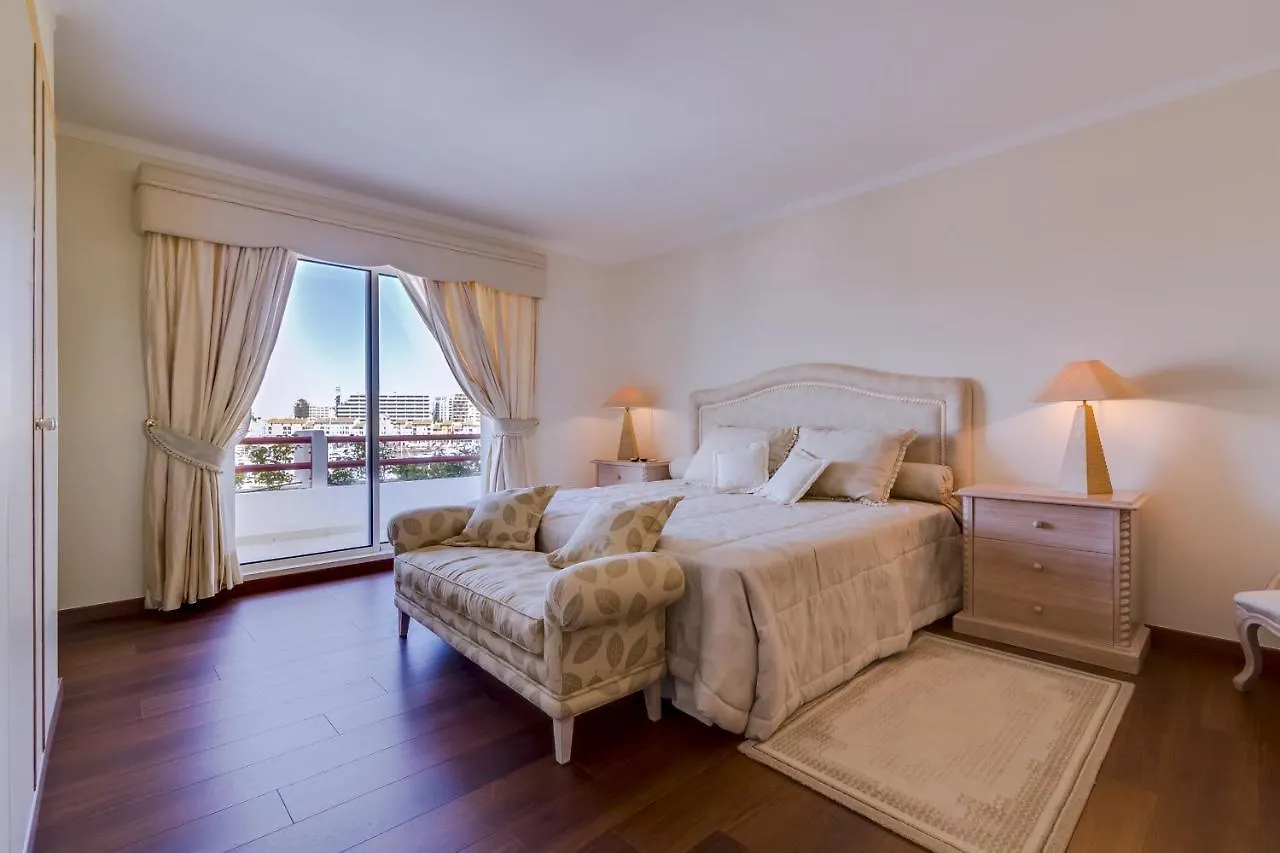 Vila Marina - Luxurious Apartment - Sea View Vilamoura 0*,  Portugal